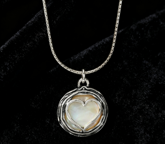 Sterling silver mother-of-pearl heart-shaped necklace - Imagen 5